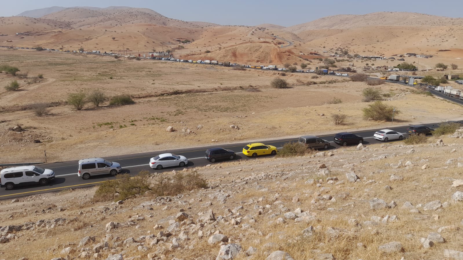 صورة من حاجز الحمرا. (خاص وفا)